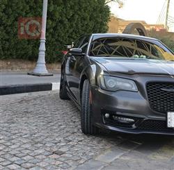 کرایسلەر 300